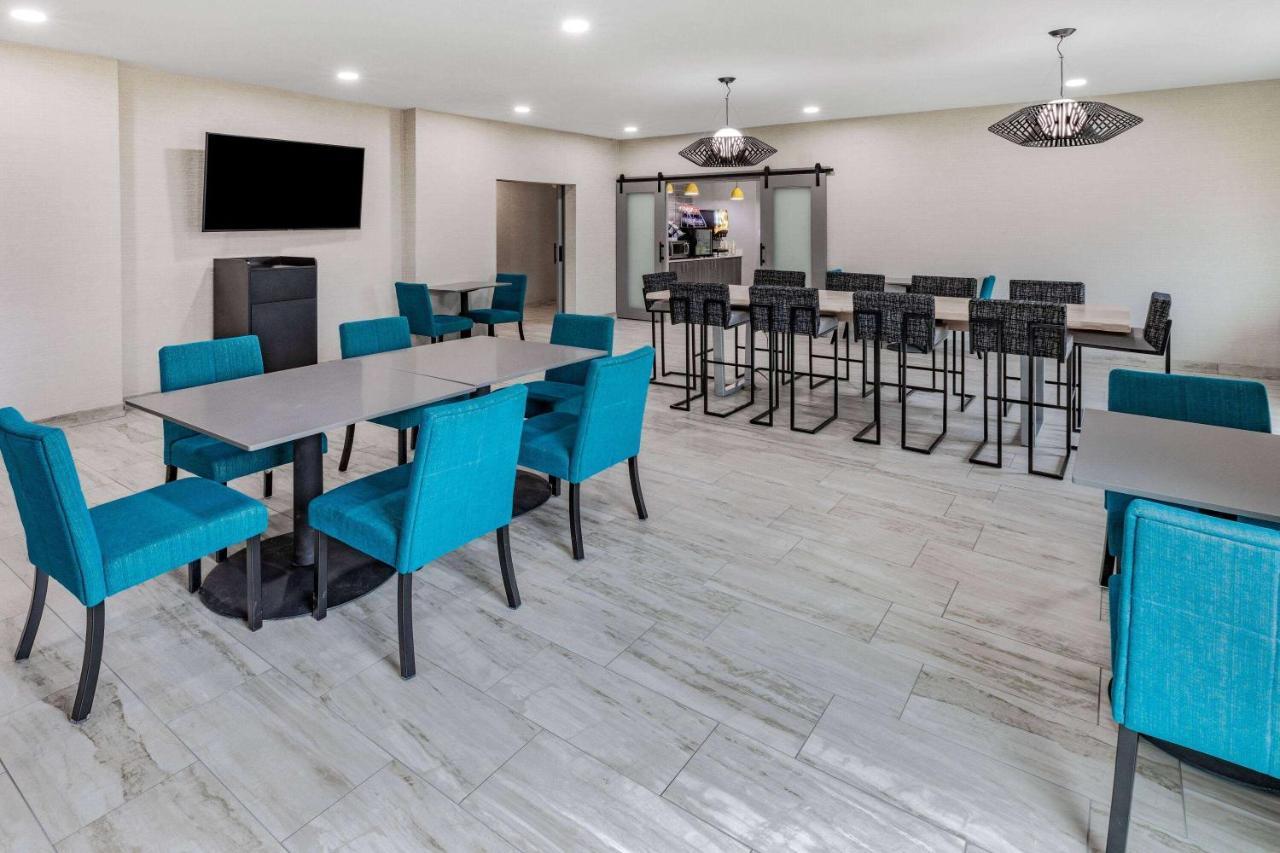 La Quinta Inn & Suites By Wyndham Ardmore Esterno foto